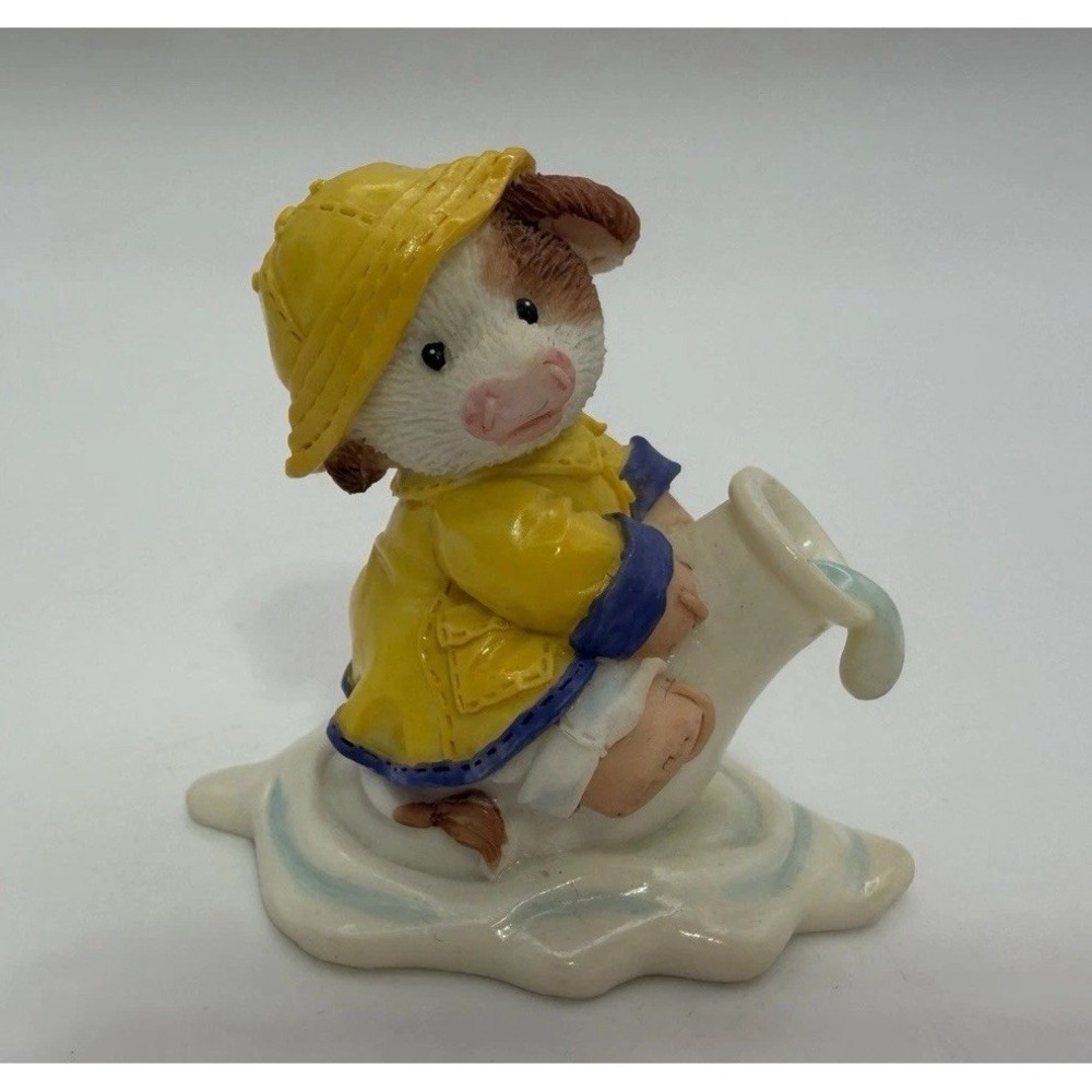 Vintage Mary's Moo Moos When It Rains It Pours 296880 1997 Enesco 2" Tall